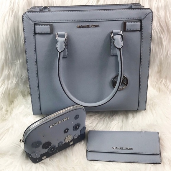 Michael Kors Pale Blue Saffiano Large Dillon - Picture 1 of 8